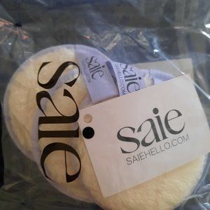 saie beauty rounds. make up pads